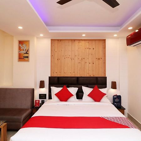 Hotel Skyking Dehradun Eksteriør billede