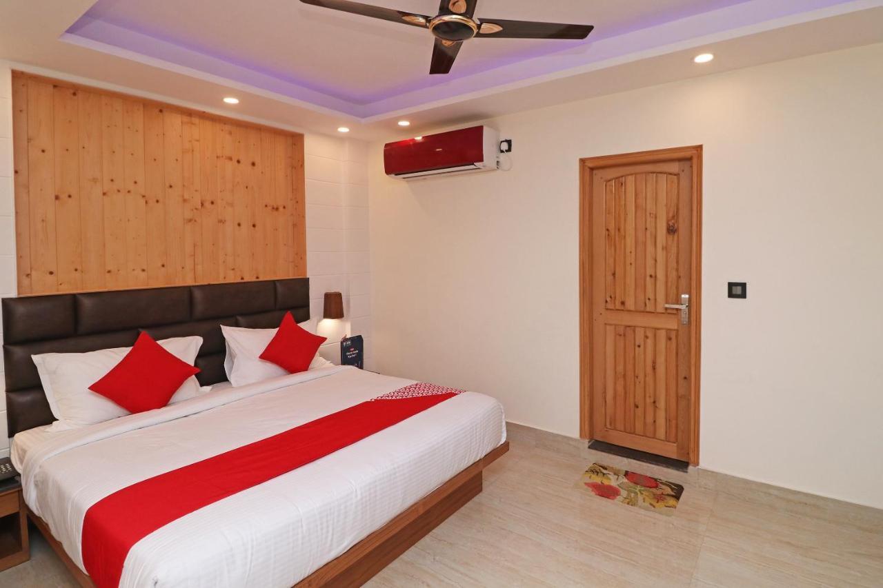 Hotel Skyking Dehradun Eksteriør billede