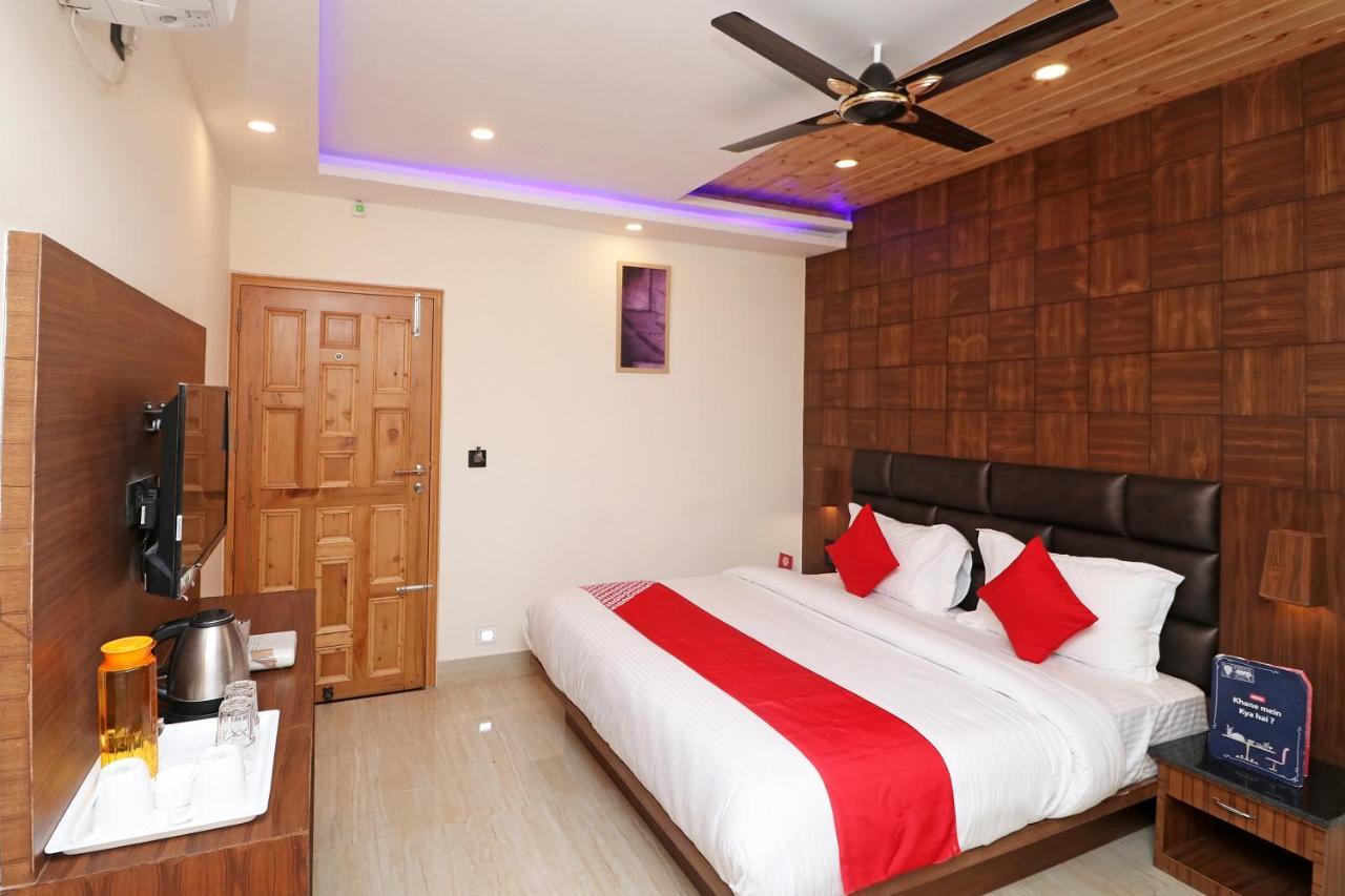 Hotel Skyking Dehradun Eksteriør billede